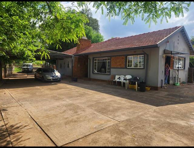 4 BEDROOM HOUSE FOR SALE IN LYDENBURG